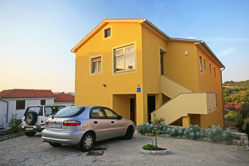 Apartment Julijana Krk Town Bagian luar foto