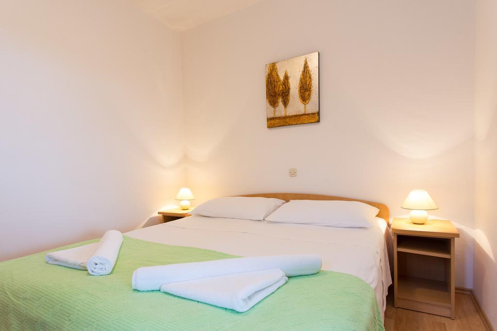 Apartment Julijana Krk Town Bagian luar foto