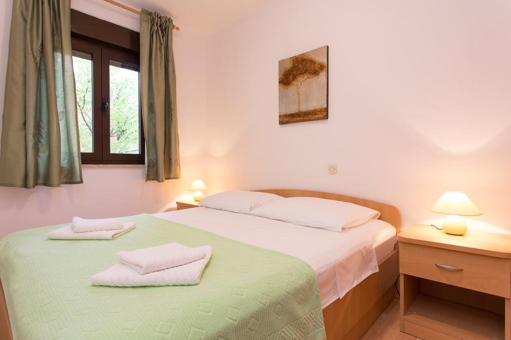 Apartment Julijana Krk Town Bagian luar foto